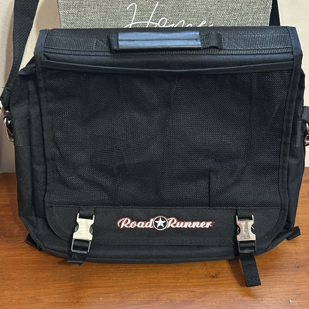 Vtg Road Runner Black Messenger, Musician, Gig, and Tote Bag. Expandable Bag.